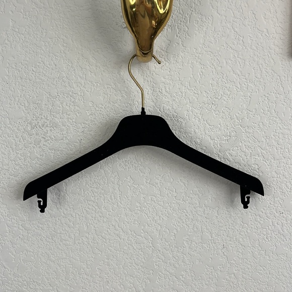 Bottega Veneta Velvet Flocked Logo Hanger - Picture 5 of 5